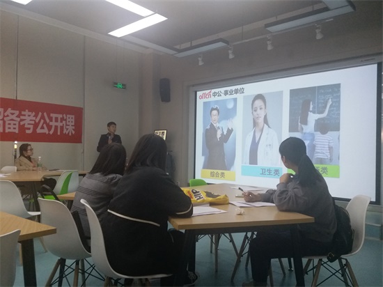 2013355887.jpg 2013355887.jpg