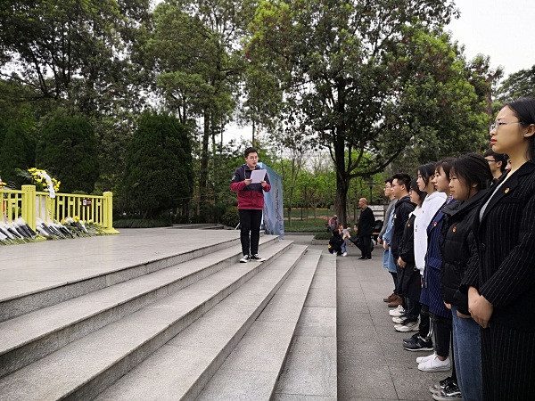 QQ图片20190402190926 - 副本.jpg QQ图片20190402190926 - 副本.jpg